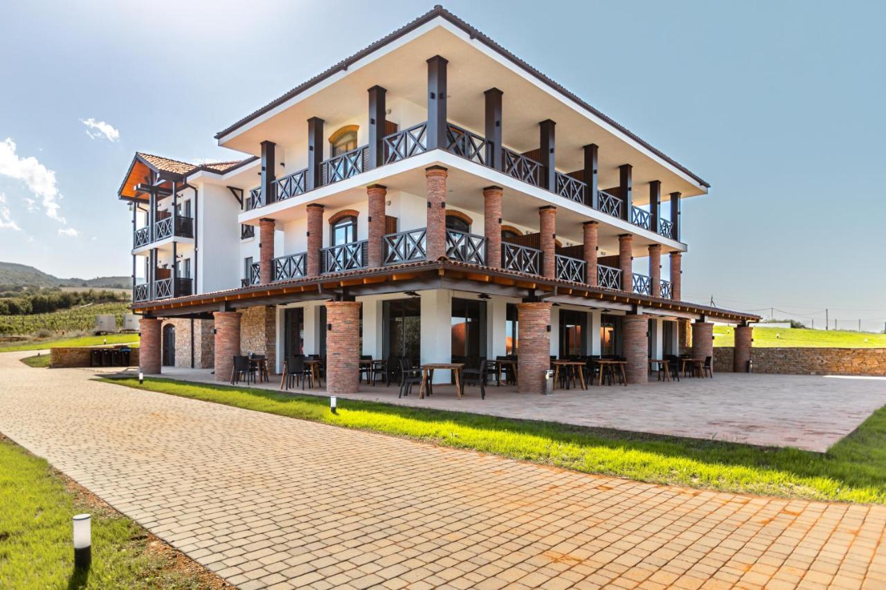 Hotel Qvevrebi Telavi Extérieur photo