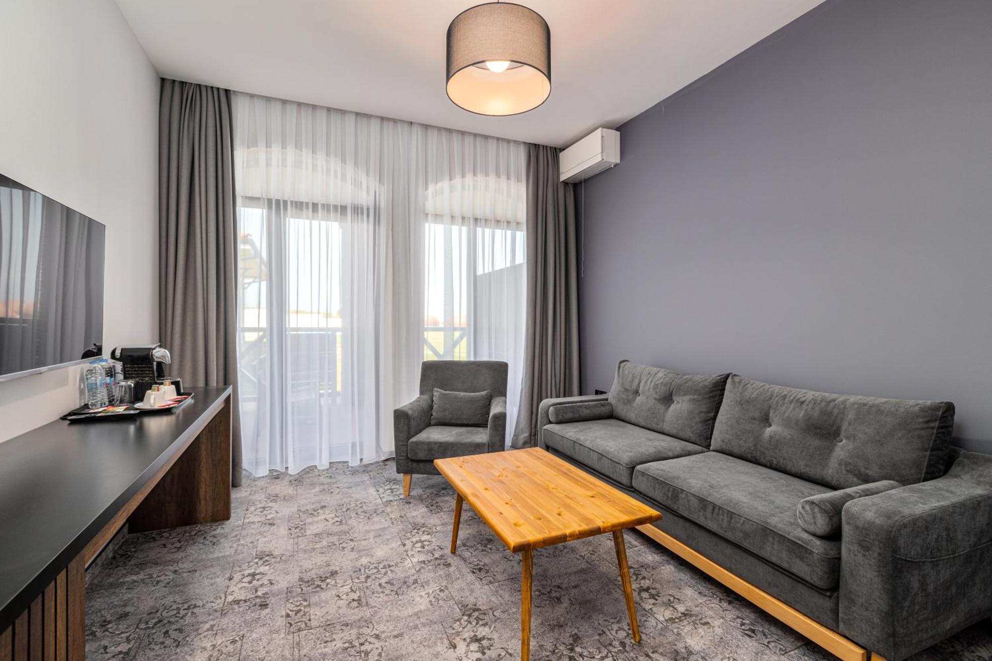 Hotel Qvevrebi Telavi Extérieur photo